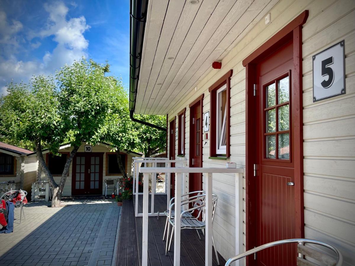 Aleksandri Guesthouse Parnu Exterior photo