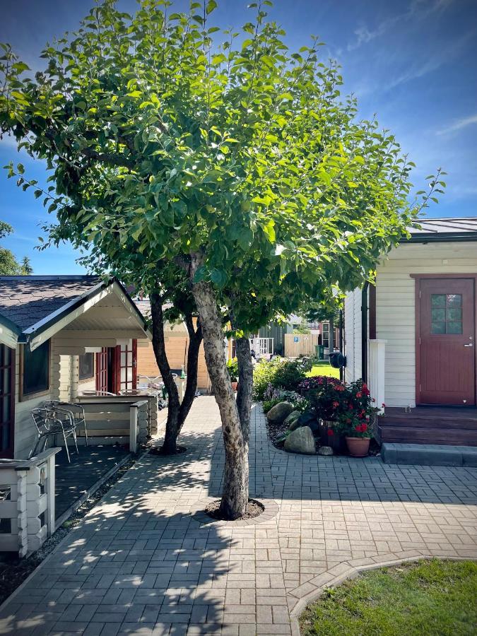 Aleksandri Guesthouse Parnu Exterior photo